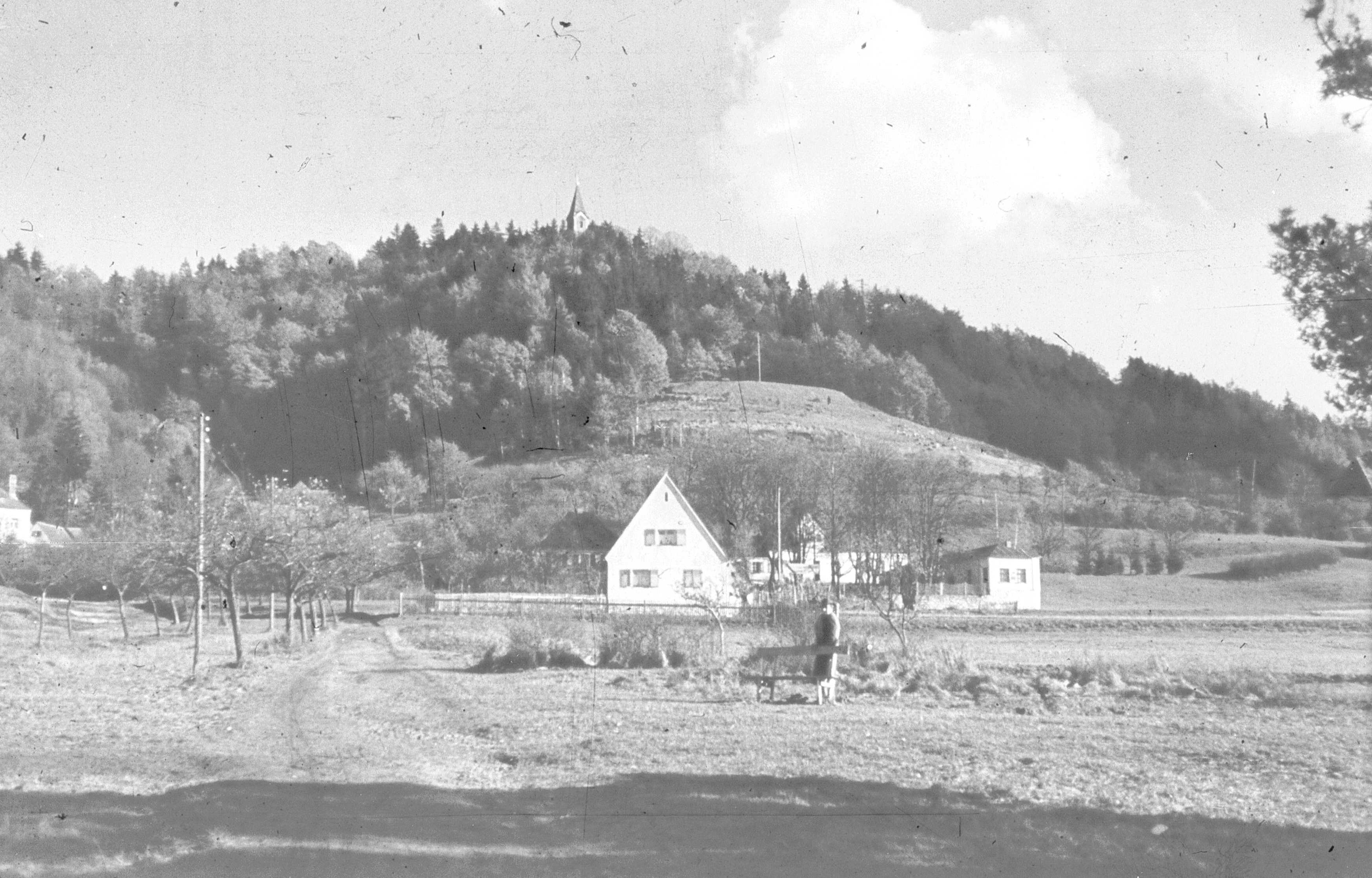 106 Blick Mariahilfkirche und Schlosserhügel